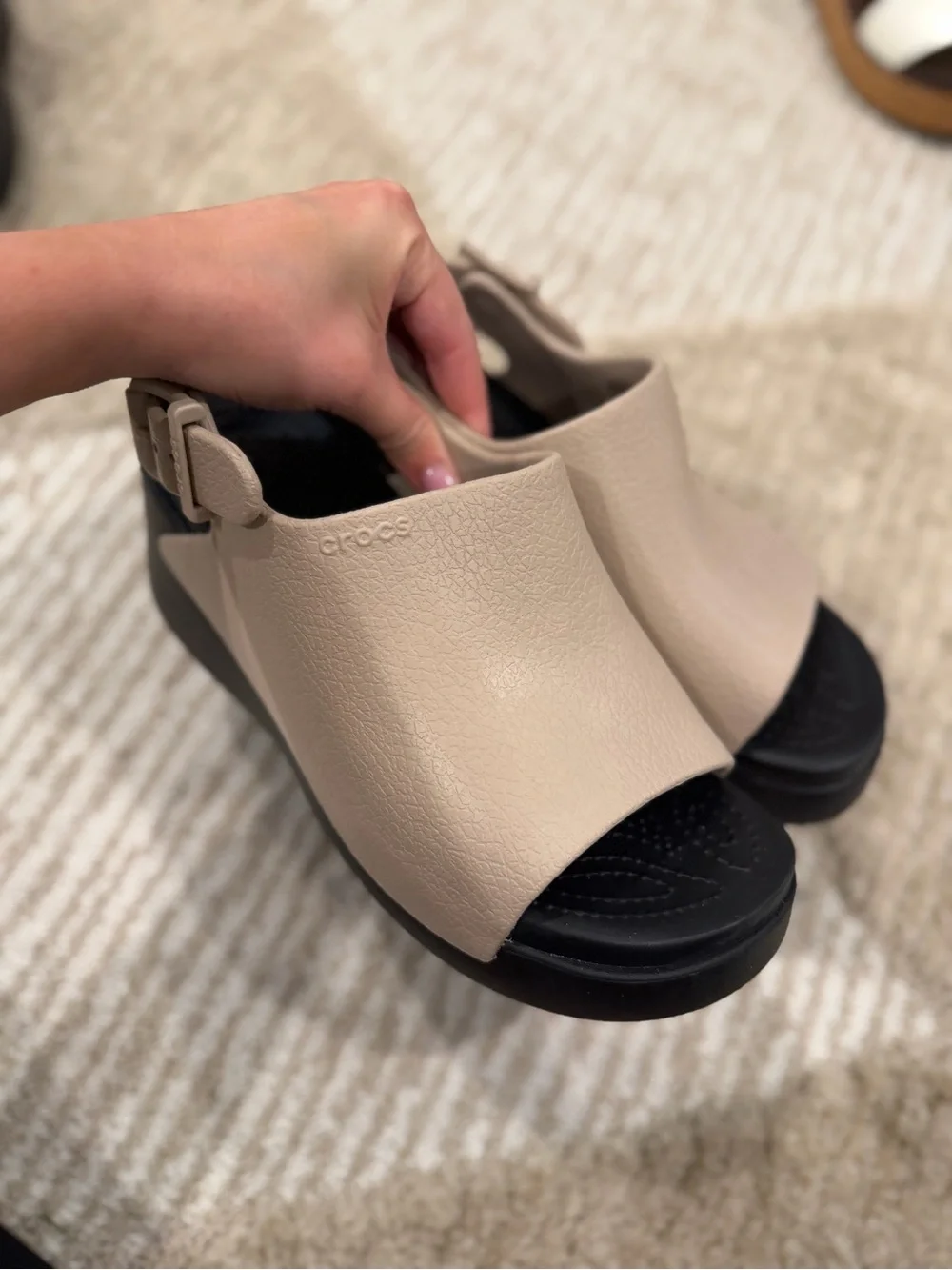 Crocs Women's Beige Platform Slingback Sandals NEW NEVER BEEN WORN - Picture 2 of 4